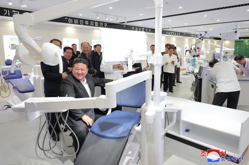 金正恩視察三家重要工廠企業，強調企業管理與戰略發展